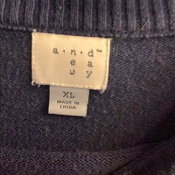 Sweater - Picture 3 of 3